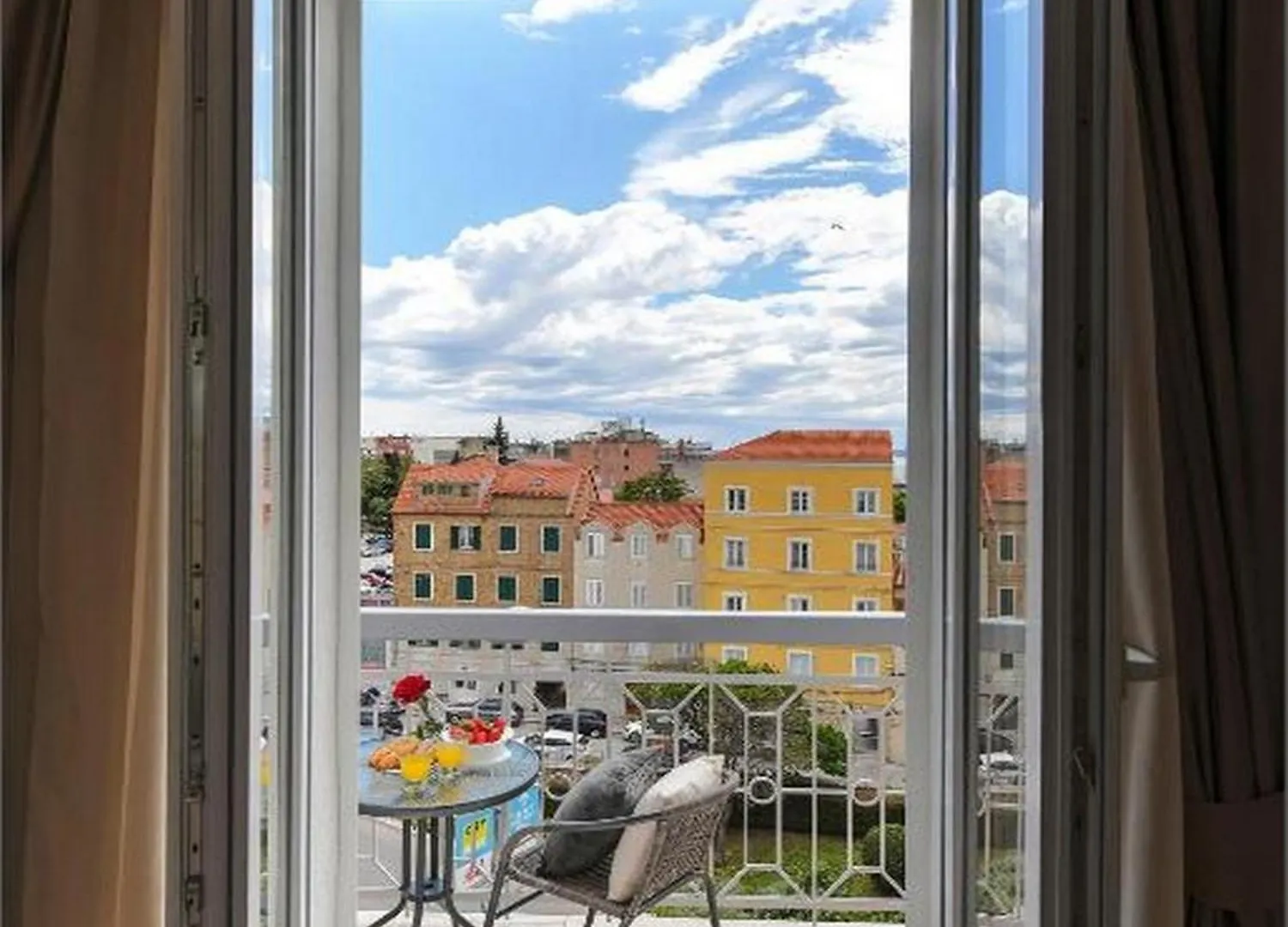 Via Porto Rooms Split