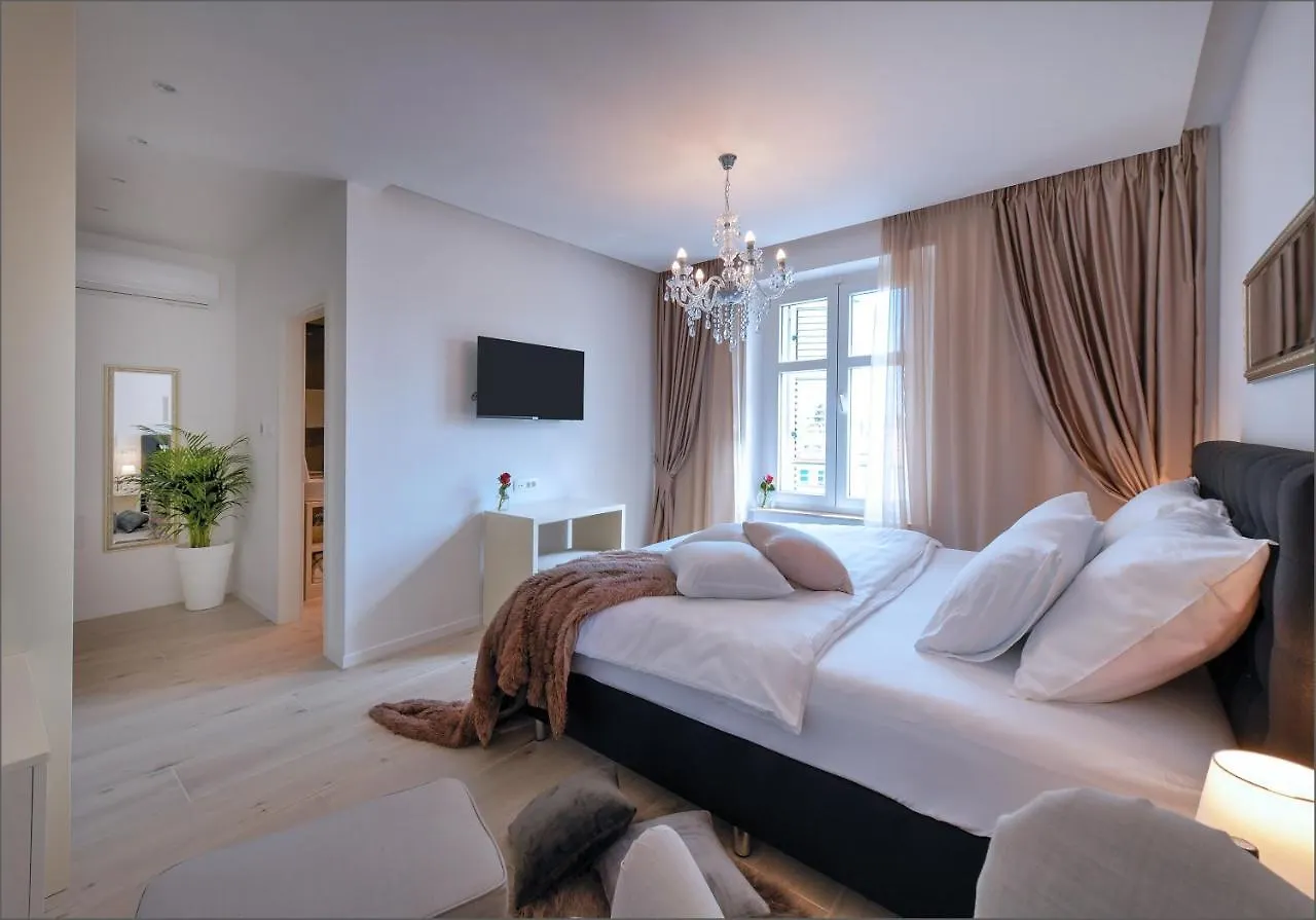 Guest house Via Porto Rooms Split