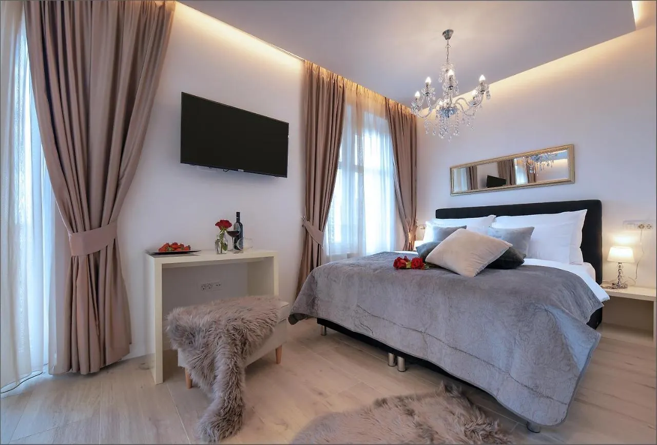 Via Porto Rooms Split