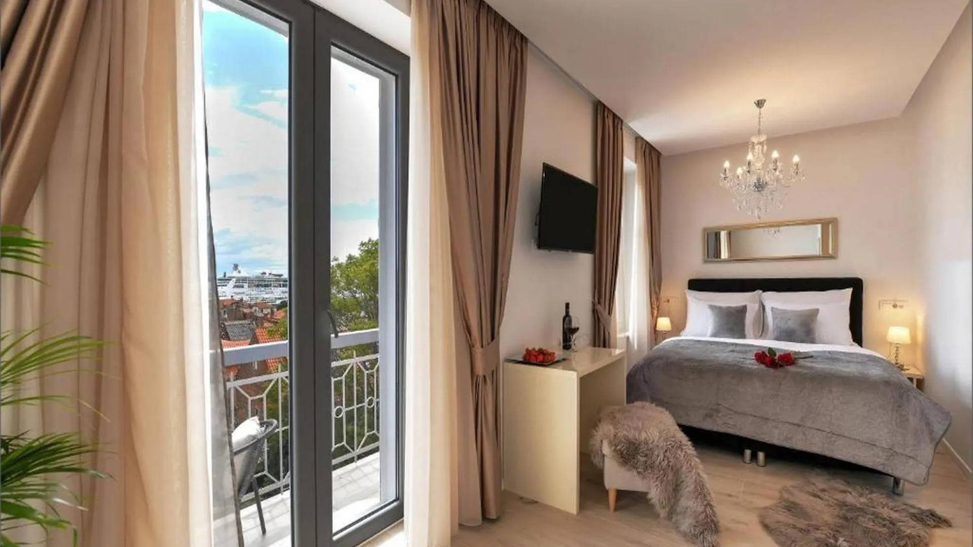 Via Porto Rooms スプリト