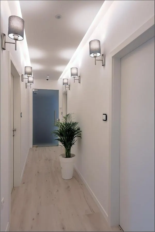 Via Porto Rooms スプリト ゲストハウス