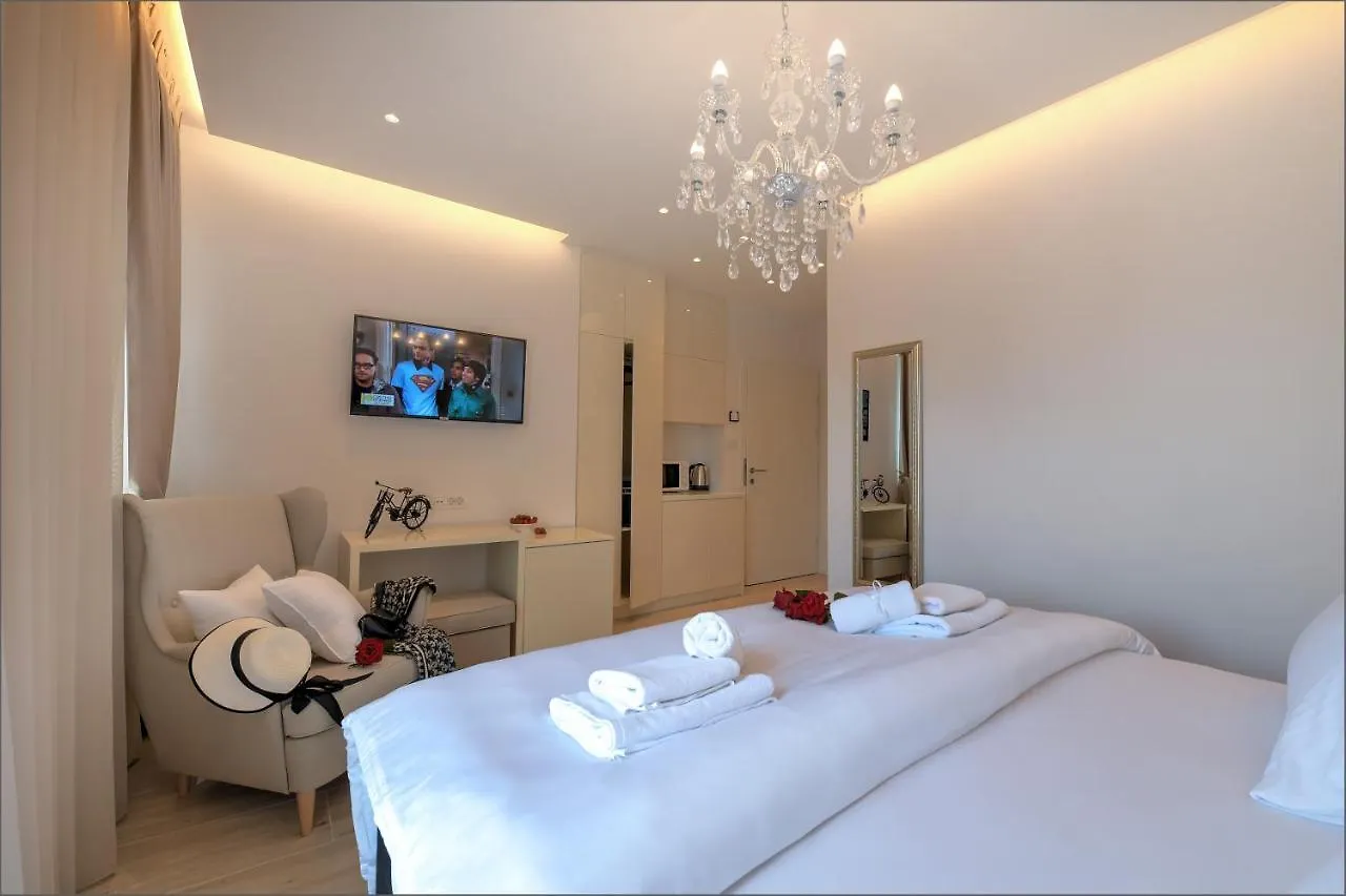 Via Porto Rooms スプリト ゲストハウス
